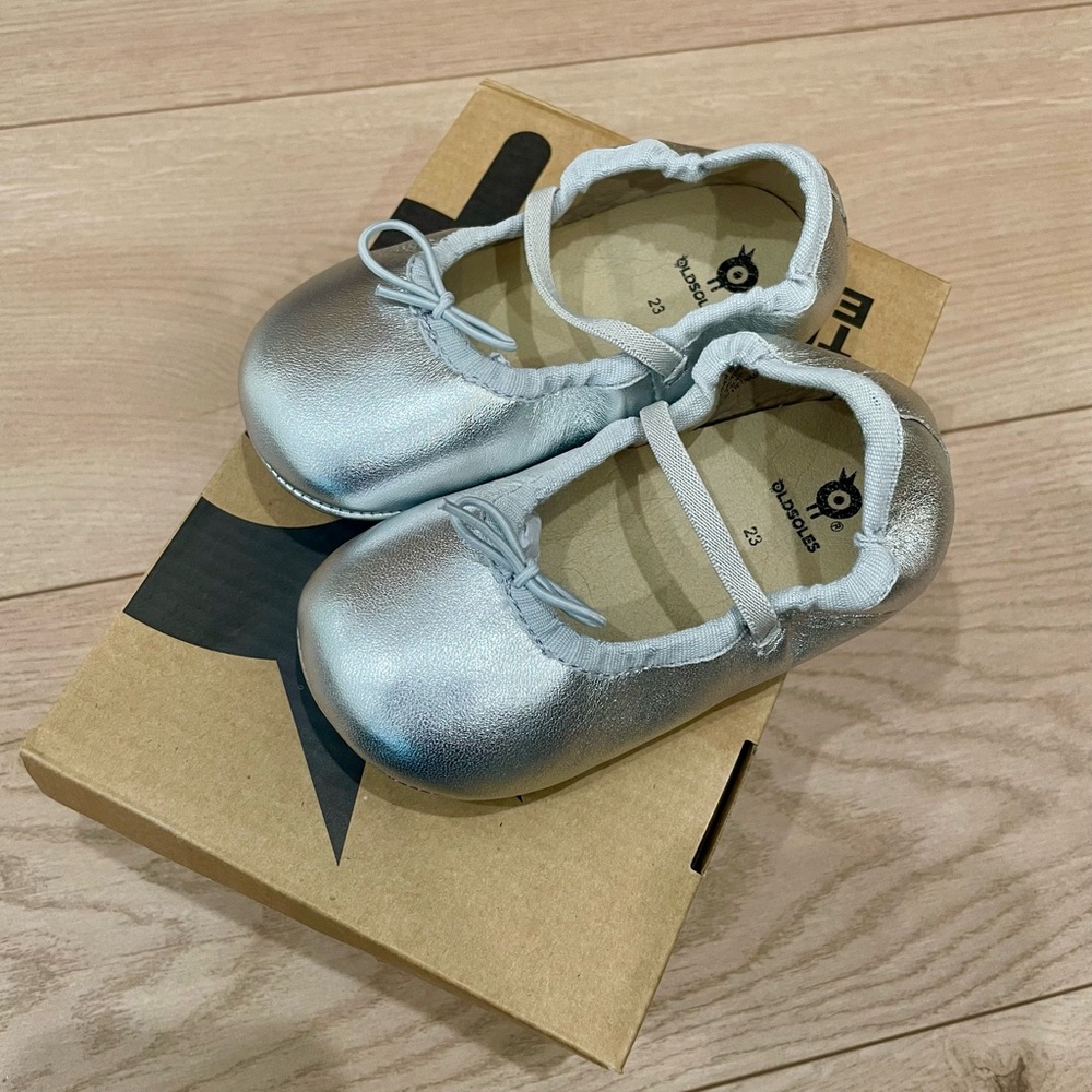 Old Soles Cruise Silver Ballet Flats - Picture 2 of 4